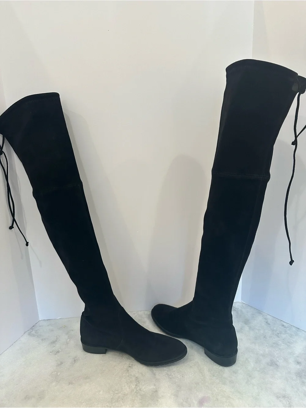 Stuart Weitzman thigh high solid suede boots,goes in back